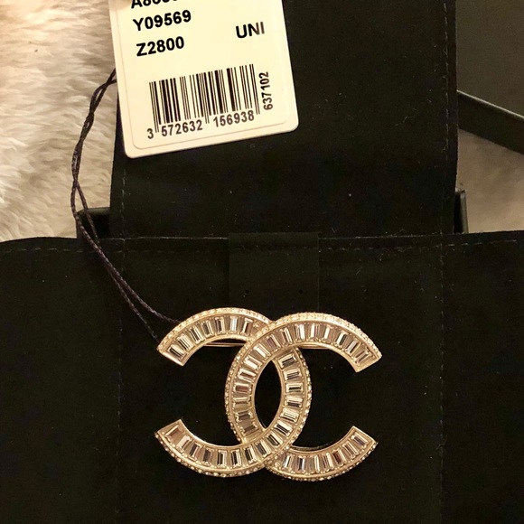 Authentic Chanel Brooch - Picture 6 of 6